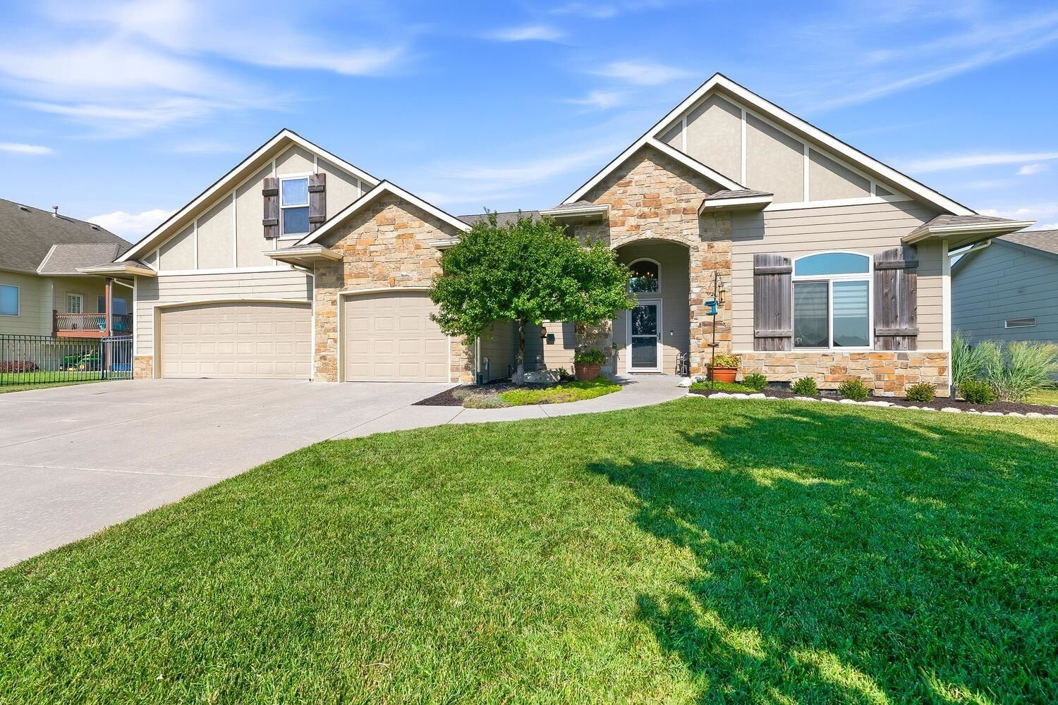 Property Photo:  2319 S Vintage Dr  KS 67002 