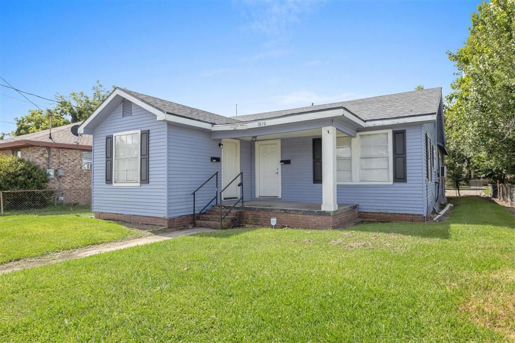 Property Photo: 1920 Evans St Street LA 70601