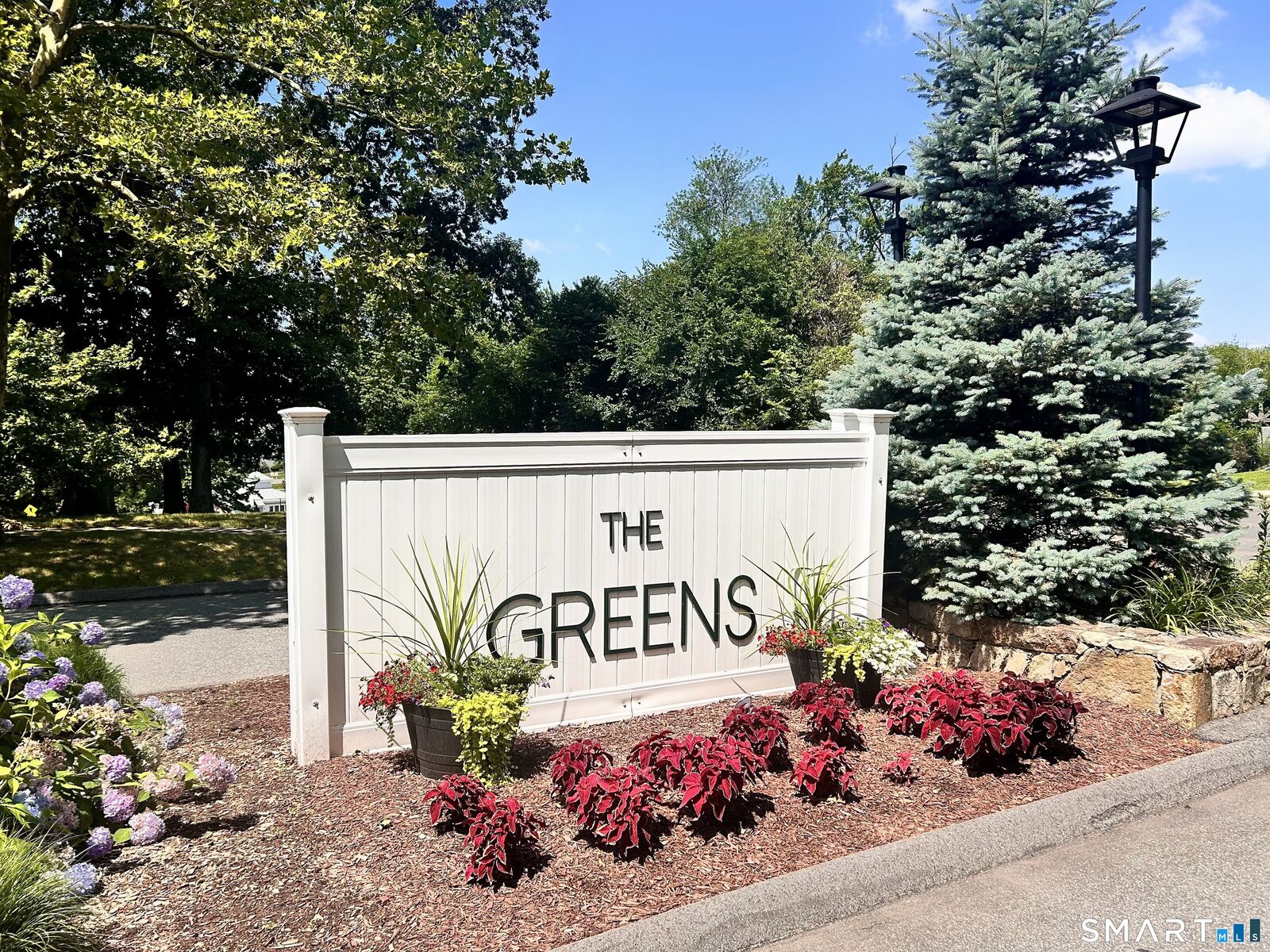 Property Photo:  105 Peddlars Drive 105  CT 06405 