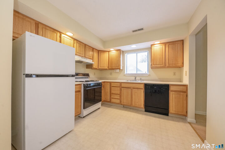 Property Photo: 202 Windgate Circle CT 06468