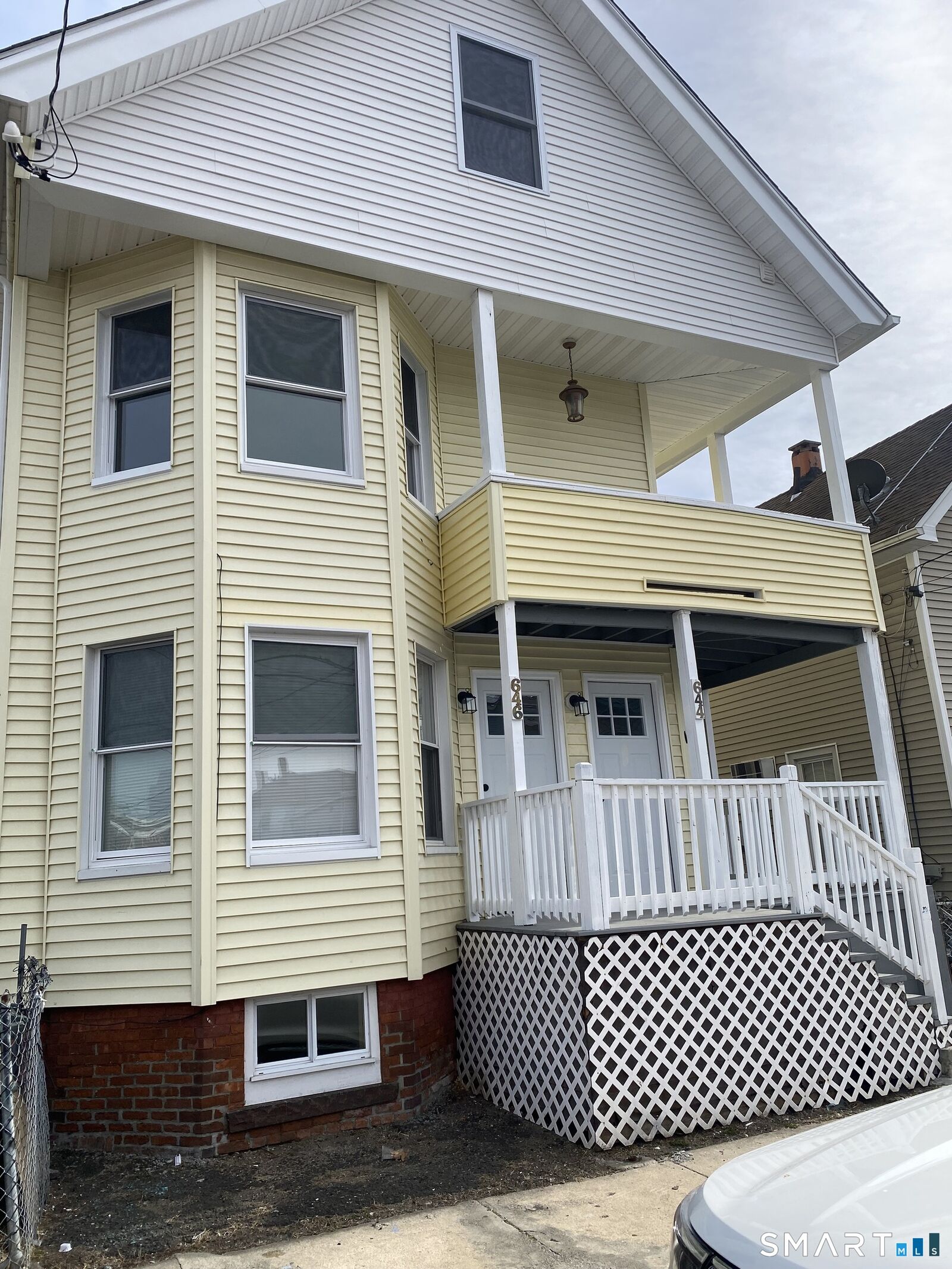Property Photo:  644-646 Hallett Street  CT 06608 