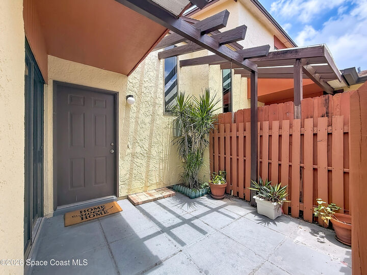 Property Photo:  60 Bogart Place  FL 32953 