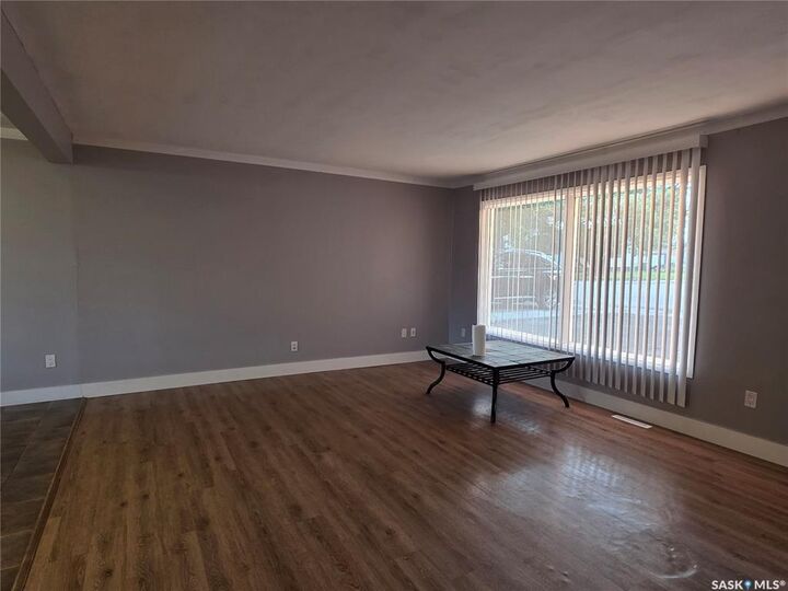 Property Photo: 333 Elphinstone Street SK S4R 3W7