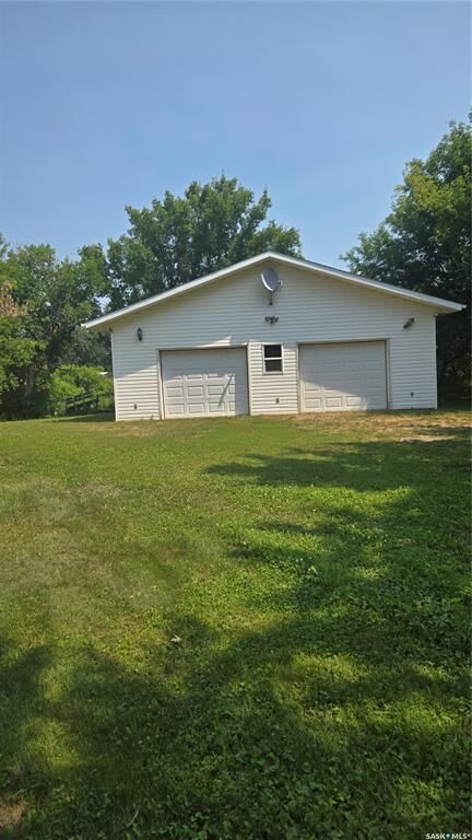 Property Photo:  309 Maple Street  SK S0C 2B0 