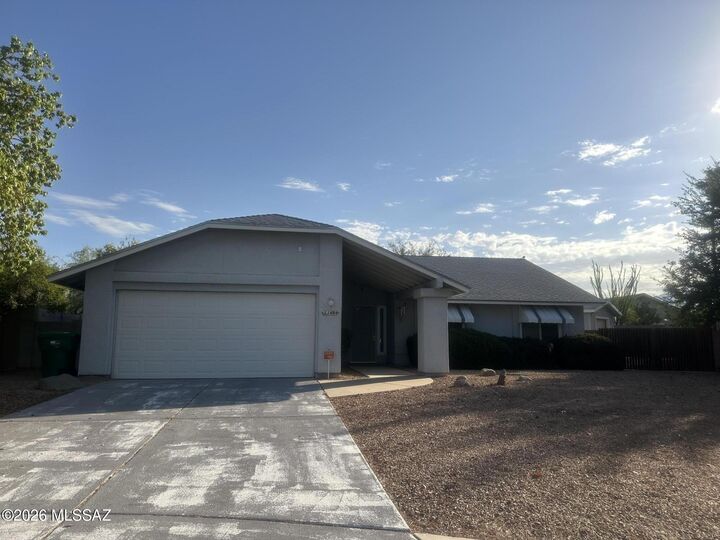 Property Photo: 1484 W Oak Shadows Drive AZ 85737