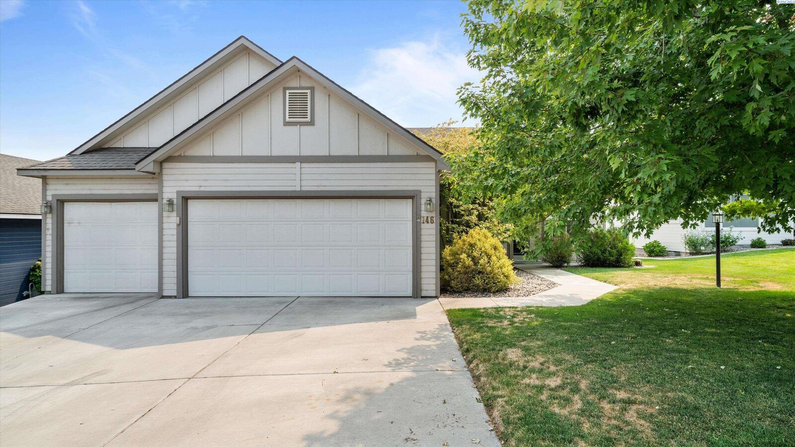 Property Photo:  146 Henley Dr  WA 99301 