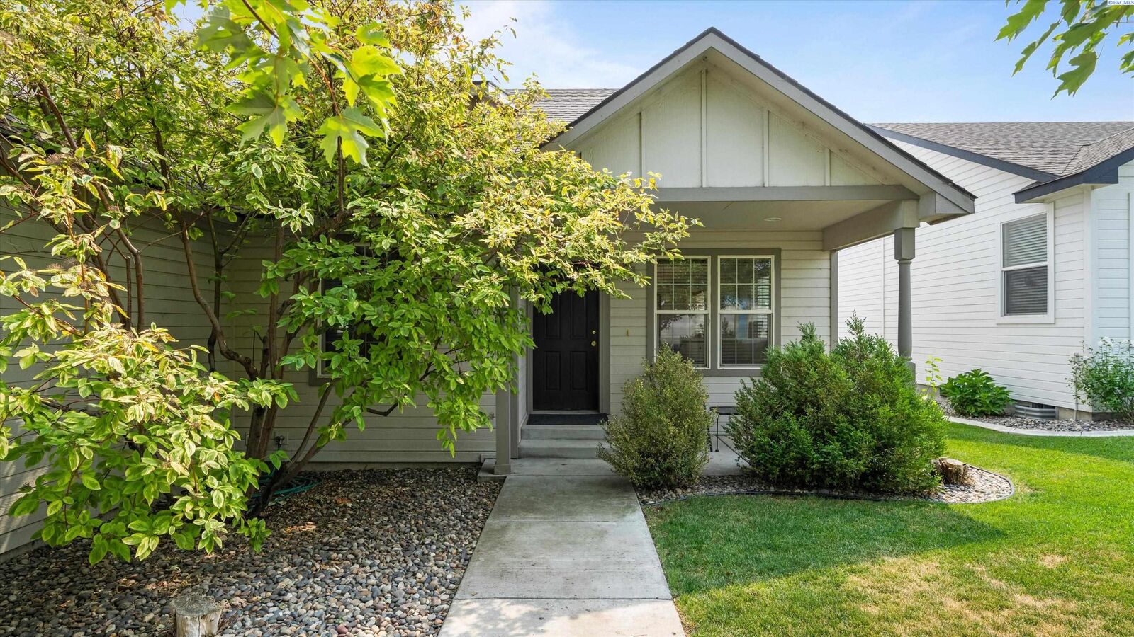 Property Photo:  146 Henley Dr  WA 99301 