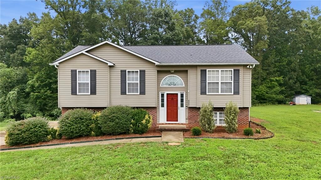 Property Photo:  4051 Village Trace Drive  NC 27050 