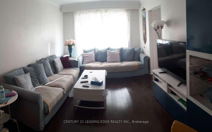 Property Photo:  11 White Abbey Park Main Fl  ON M1R 4R3 