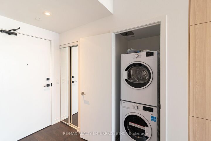 Property Photo:  55 Mercer Street 4315  ON M5V 0W4 