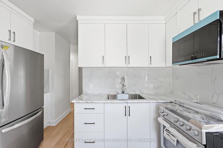 Property Photo: 22 David Avenue ON L9A 3V1