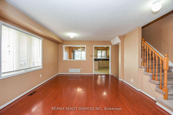 Property Photo:  172 Native Landing Crescent Upper  ON L6X 5A7 