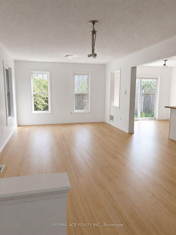 Property Photo:  901 Rigo Crossing Crescent  ON L9T 8E1 
