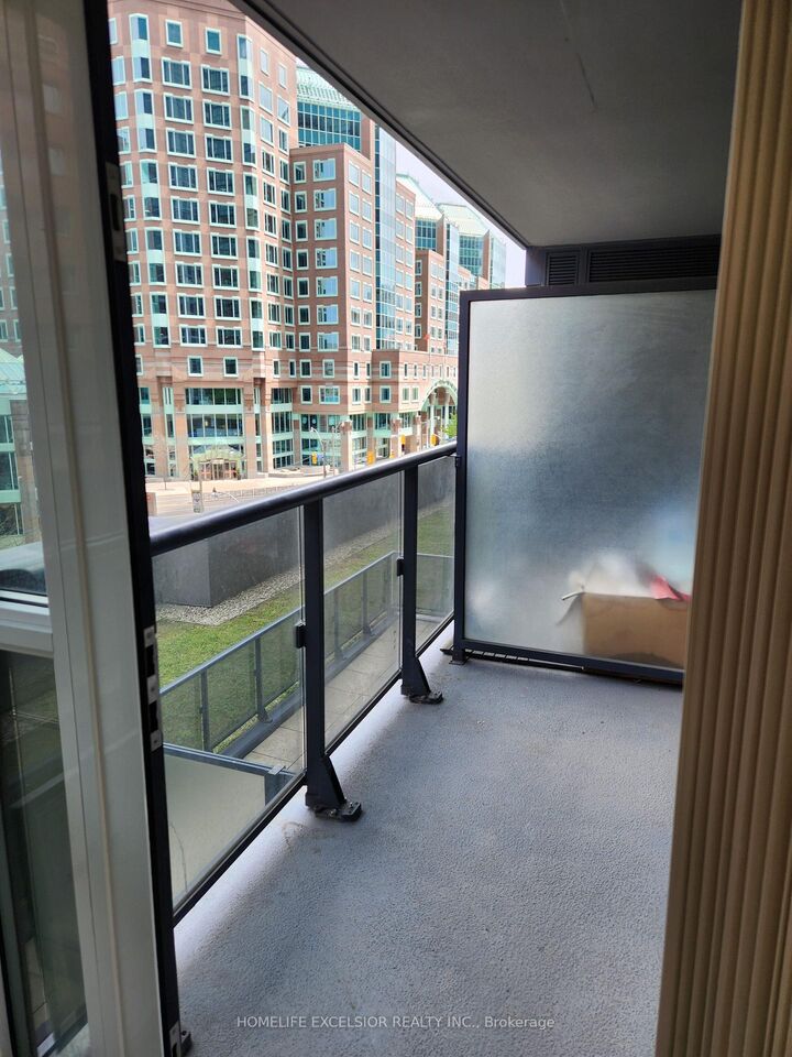 Property Photo:  28 Ted Rogers Way 411  ON M4Y 2J4 