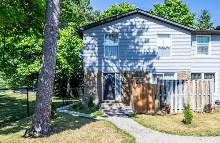 70 Fiddlers Green Road 104 — photo 1
