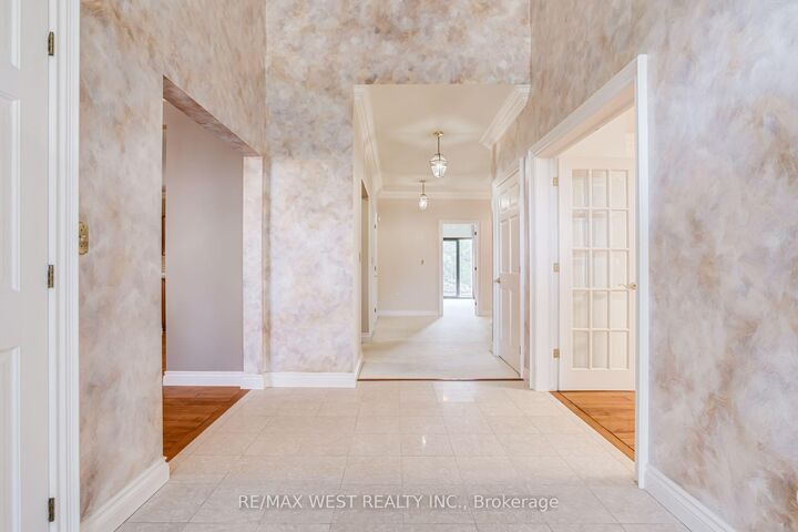 Property Photo:  54 Lynndale Road  ON N3Y 1Z9 