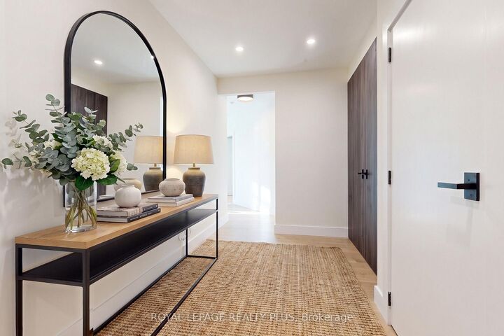 Property Photo:  60 Old Mill Road Glb1  ON L6J 7V9 
