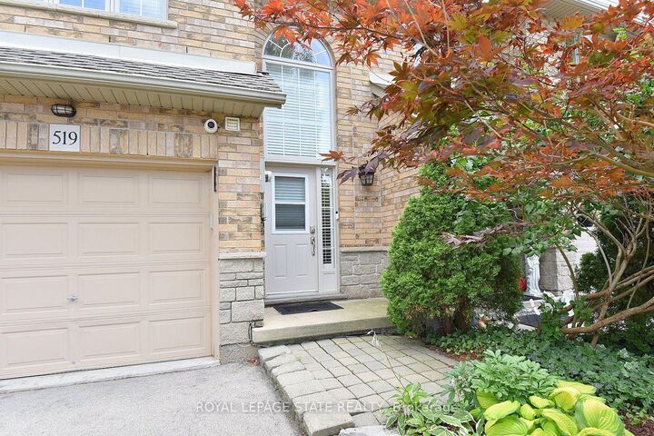 Property Photo:  519 Southridge Drive  ON L9C 7V4 