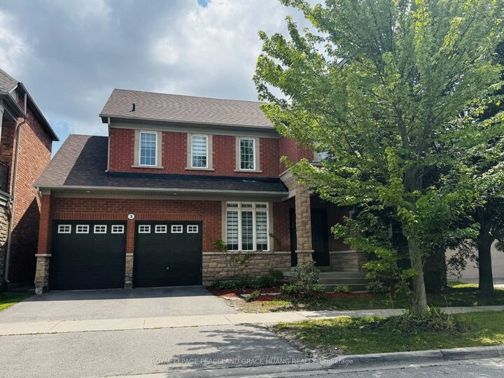 Property Photo:  3 Tarmack Drive  ON L4E 0E6 