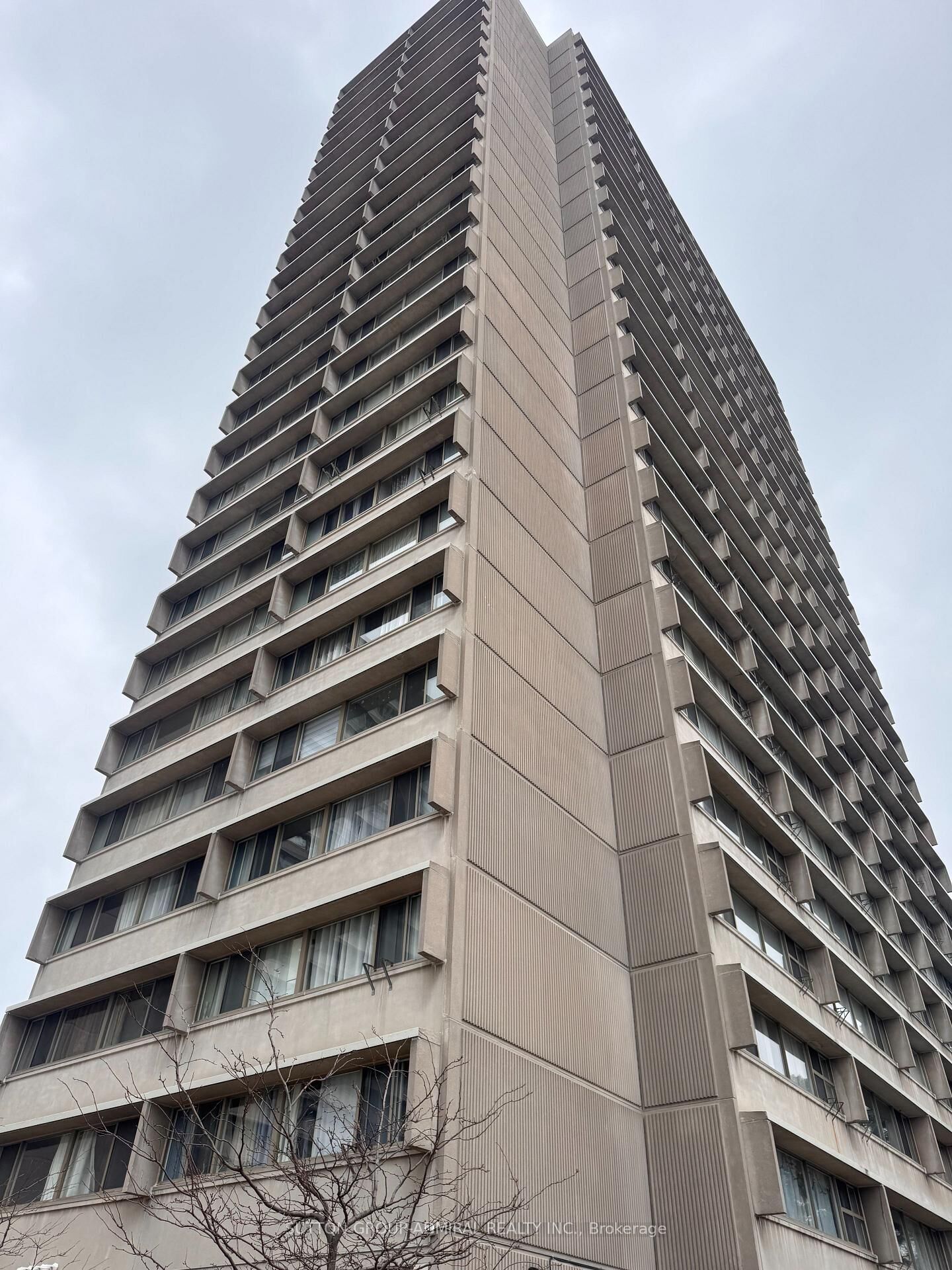 Property Photo:  715 Don Mills Road 2405  ON M3C 1S5 