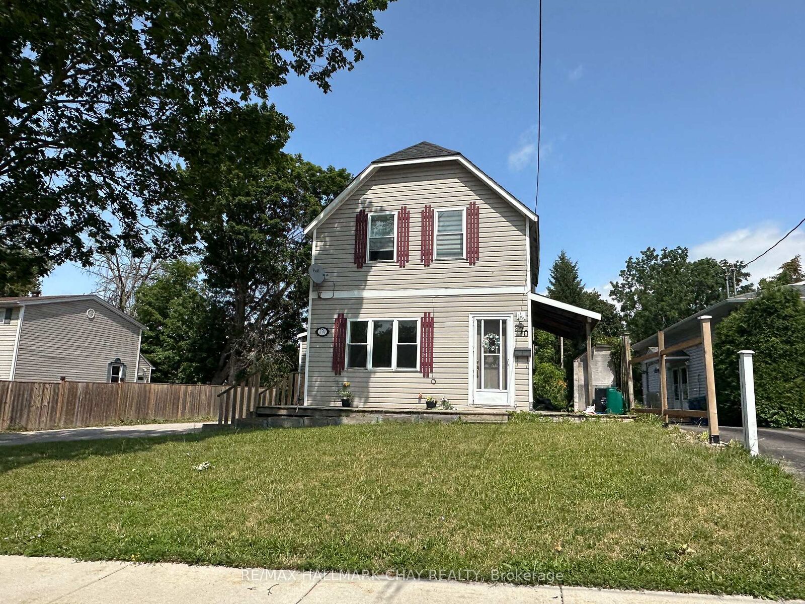 Property Photo: 270 Moffat Street A ON L3V 4G1