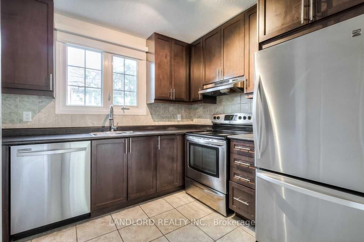 Property Photo:  233 Berkeley Street  ON M5A 2X3 