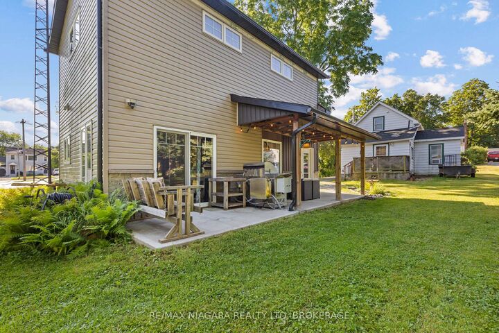 Property Photo:  1 Linden Avenue  ON L0S 1E3 
