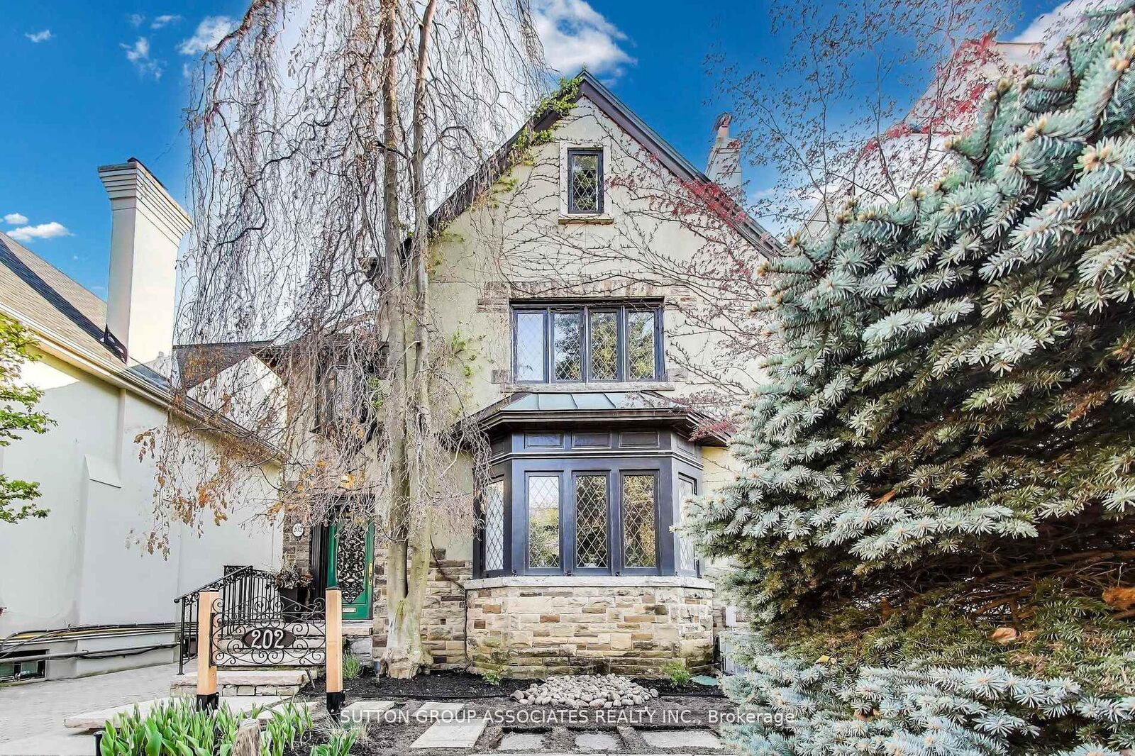 Property Photo: 202 Forest Hill Road ON M5P 2N4