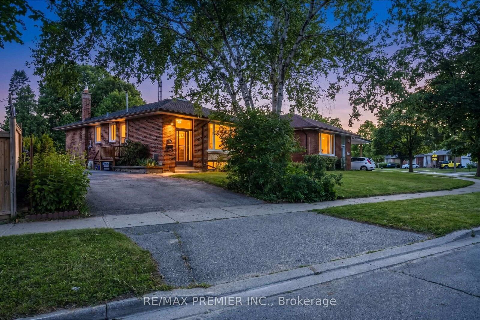Property Photo: 35 Barkwin Drive ON M9V 2W4