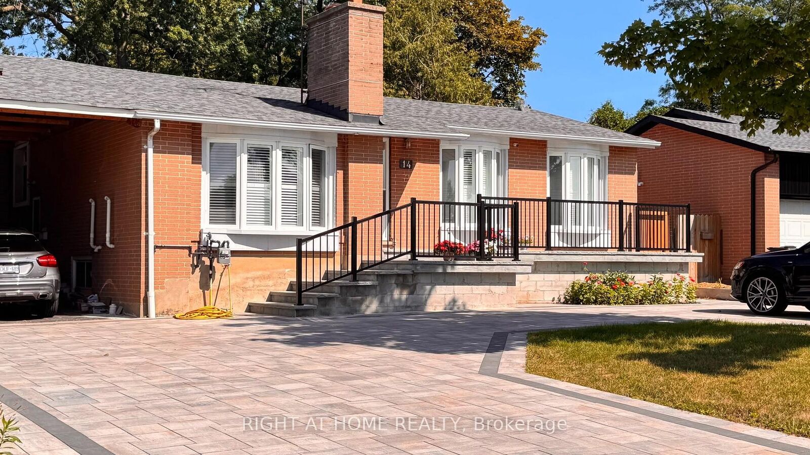 Property Photo:  14 Ptarmigan Crescent  ON M3A 1W3 