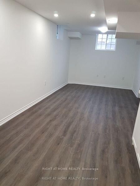 Property Photo: 572 Murray Meadows Place - Lower, ON L9T 8L8