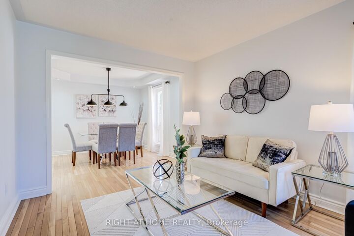Property Photo: 7460 Terragar Boulevard ON L5N 8H1