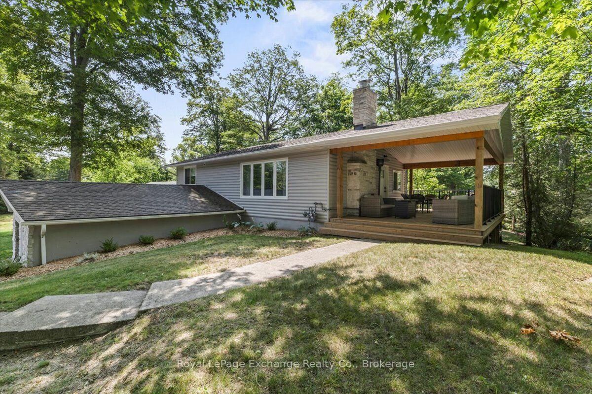 Property Photo:  819 Wilson Avenue  ON N2Z 2X3 
