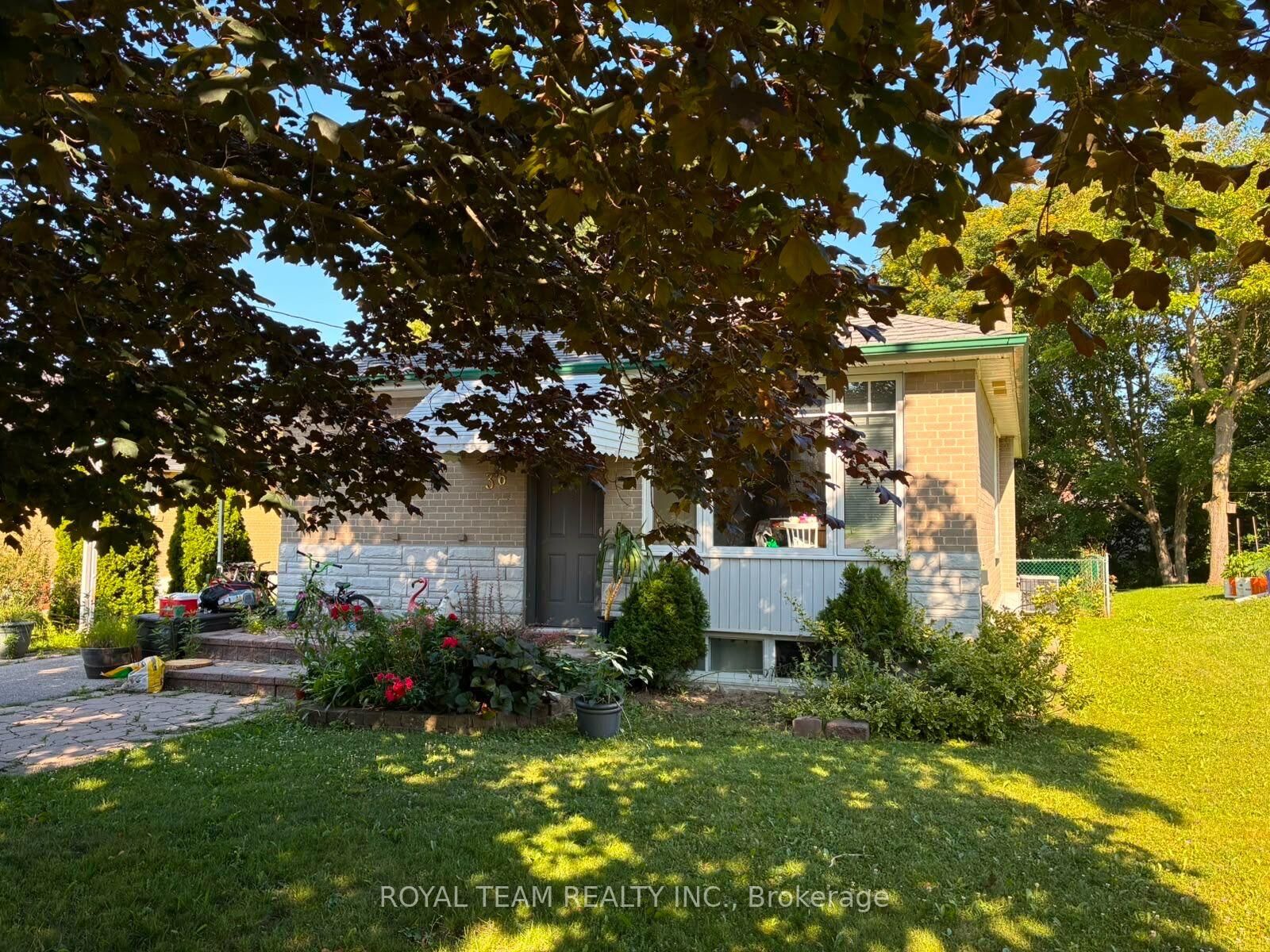 Property Photo:  36 Child Drive  ON L4G 1Y5 