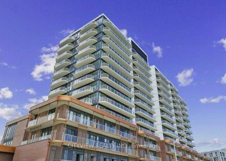 Property Photo:  220 Missinnihe Way 604  ON L5H 0A9 