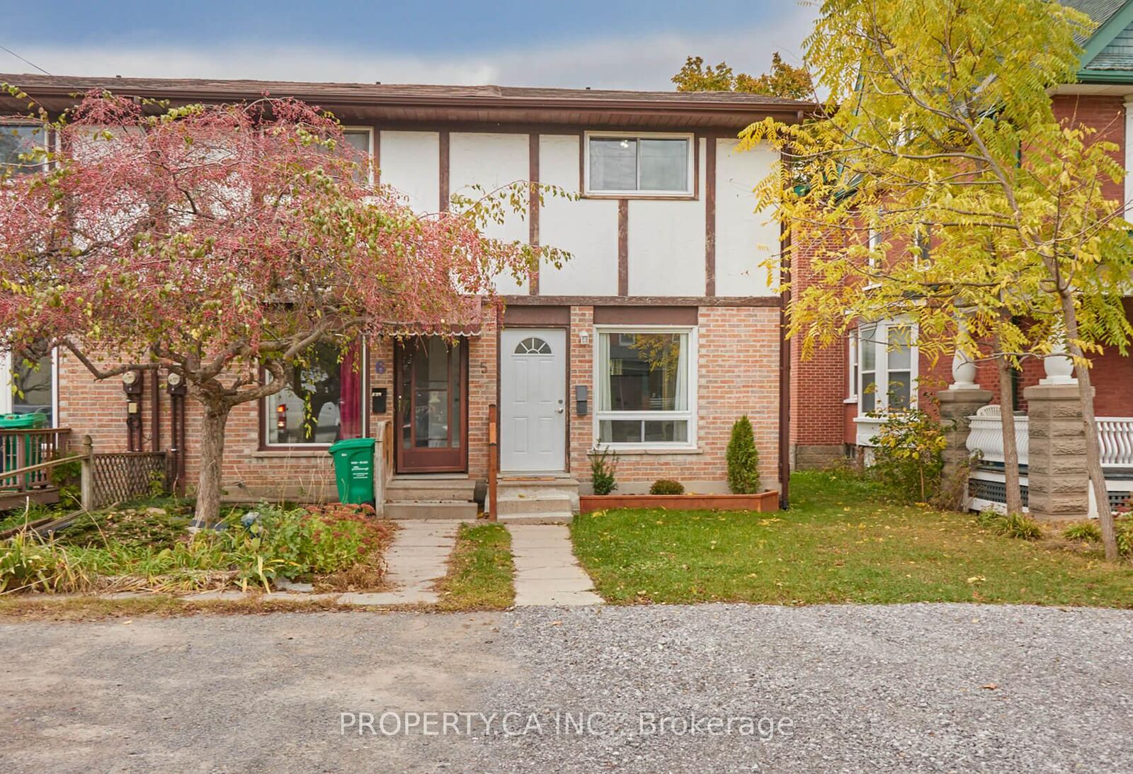 Property Photo:  610 George Street N 5  ON K9H 3S6 
