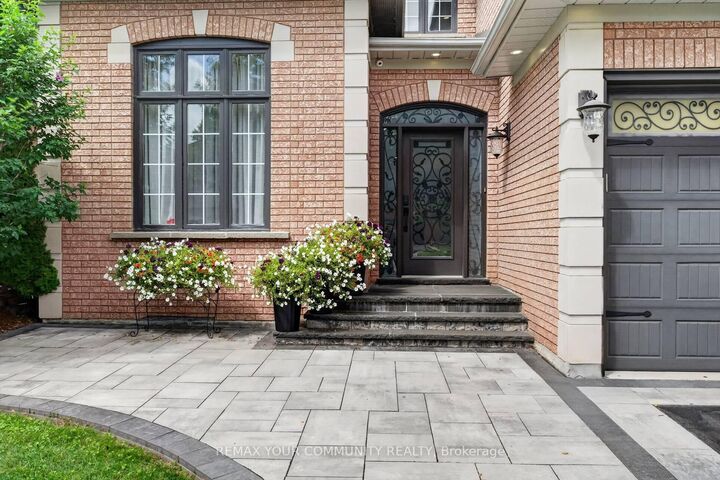 Property Photo: 786 Exceller Circle ON L3X 1P5