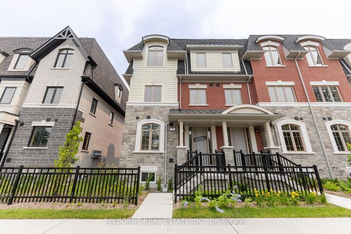Property Photo:  38 Fred Beaton Place  ON L7B 1G2 