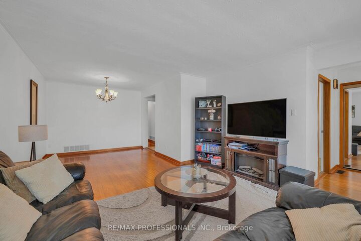 23 Anthia Drive — photo 1