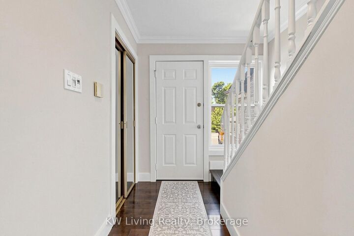 Property Photo: 19 Sarah Jane Court ON L3P 4A6