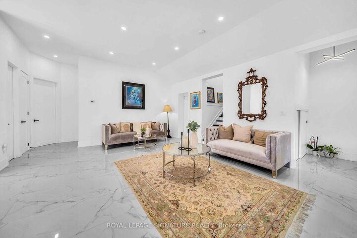 Property Photo:  3 Pamcrest Drive  ON M2M 2L9 