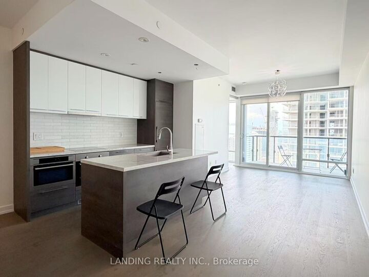 Property Photo:  488 University Avenue 2603  ON M5G 0C1 