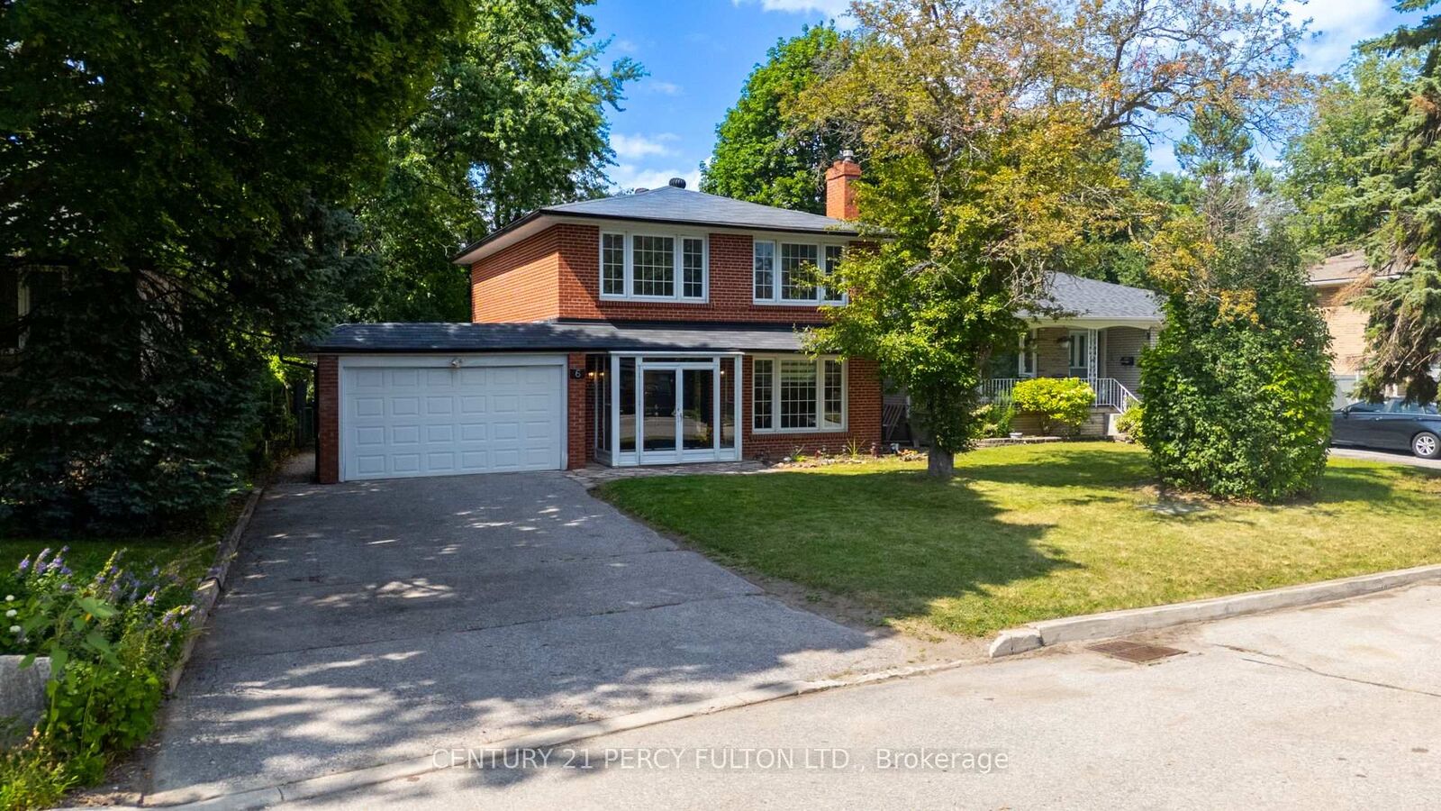 Property Photo:  6 Donna Court  ON M2M 2C8 