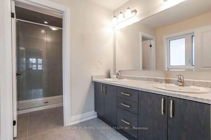 Property Photo: 213 Sedgewood Street ON N2P 2N3