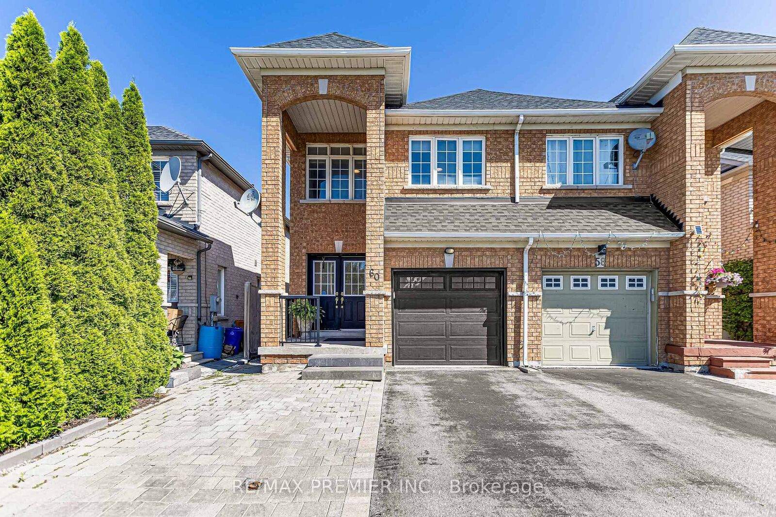 Property Photo:  60 Del Francesco Way Main  ON L6A 3X1 