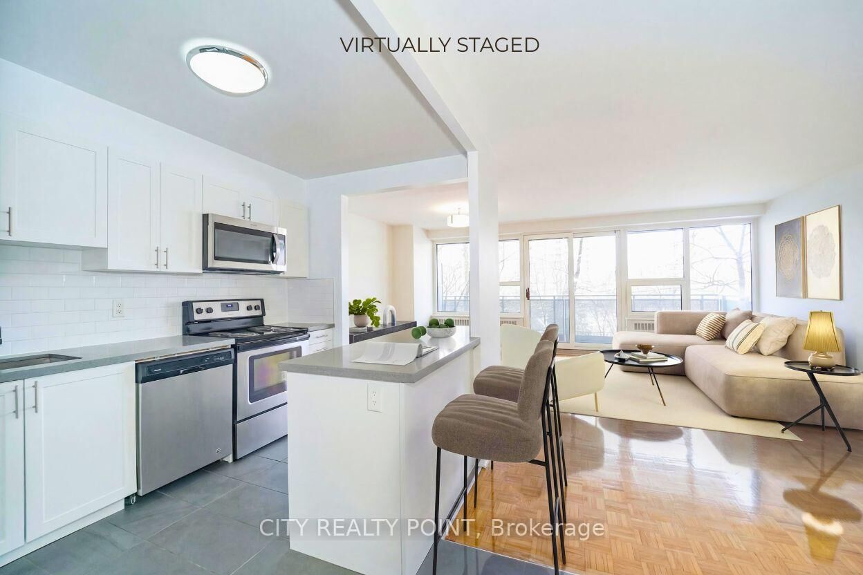 Property Photo: 10 Shallmar Boulevard Ph6 ON M5N 1J4