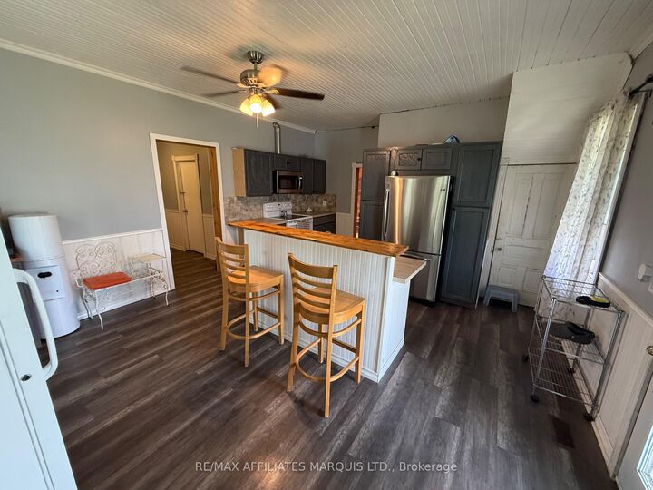 Property Photo:  14220 Dafoe Road  ON K0C 1M0 