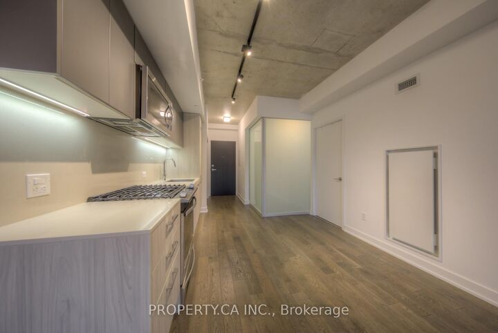 Property Photo:  665 Kingston Road 406  ON M4E 0R6 