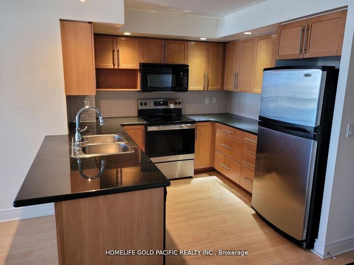 Property Photo:  23 Cox Boulevard 1087  ON L3R 7Z9 
