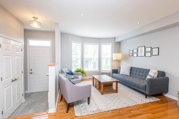 Property Photo: 55 Jardin Private ON K1K 4W1